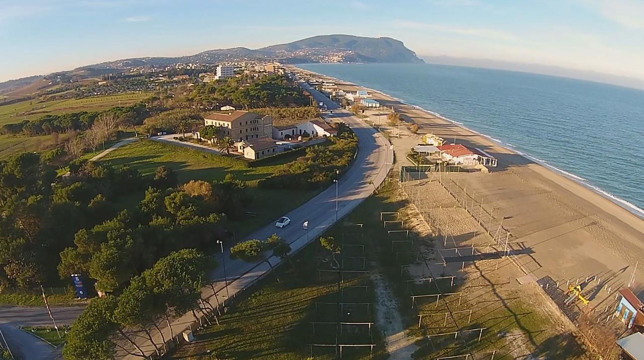 Aparthotel Lido Azzurro Numana Esterno foto